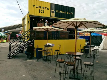 Pop up containers