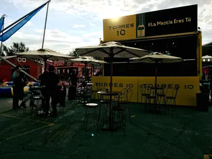 Pop up containers