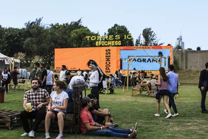 Pop up containers